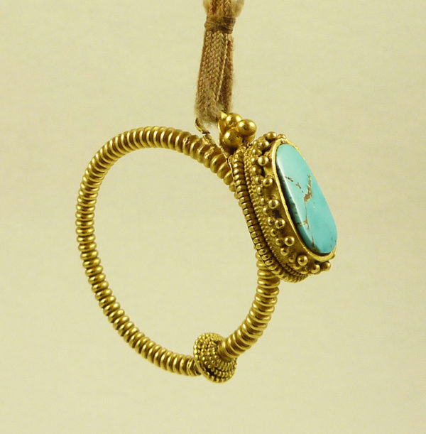 Tibetan gold earring