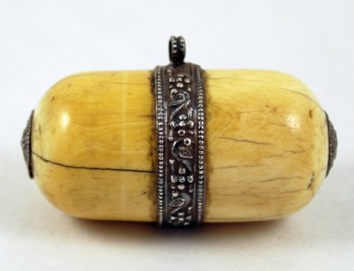 Indian ivory pendant