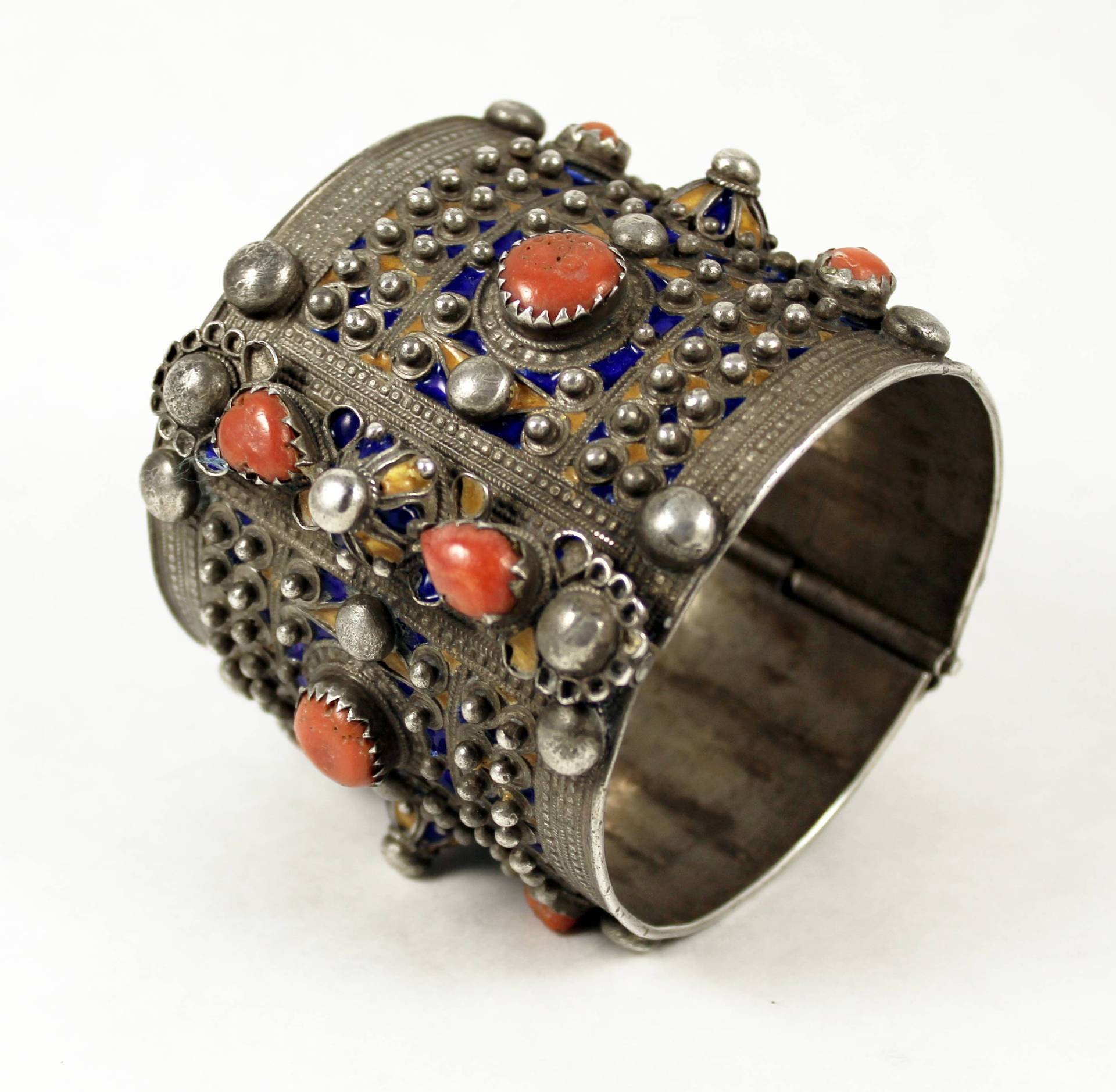 Algerian Kabyle Berber Bracelet with Corals – Cosmic Norbu