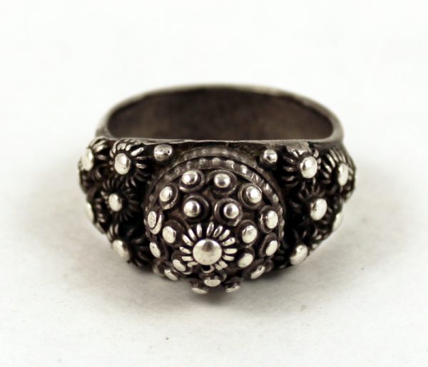 Silver yemen ring