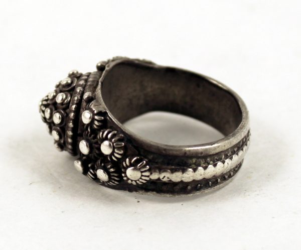 Silver yemen ring