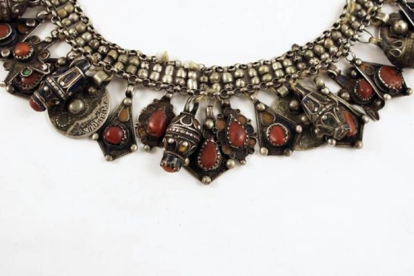 silver and coral Kabyle necklace