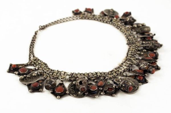 silver and coral Kabyle necklace