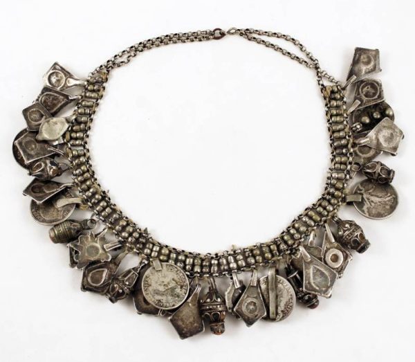 silver and coral Kabyle necklace