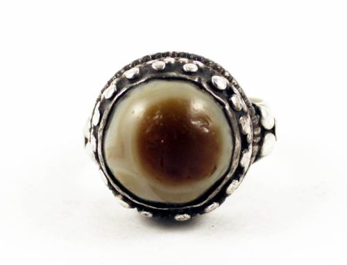 Eye bead agate ring, Tibet