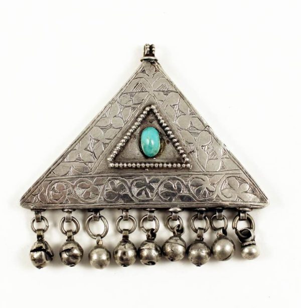 Oman saudi arabia triangular silver amulet