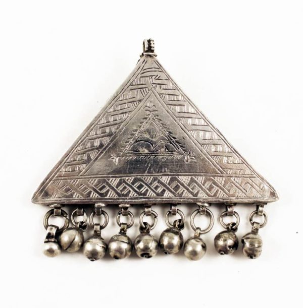 Oman saudi arabia triangular silver amulet