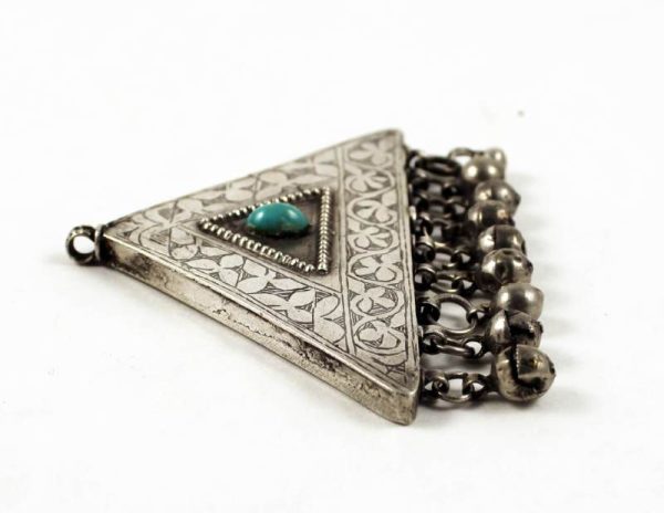 Oman saudi arabia triangular silver amulet