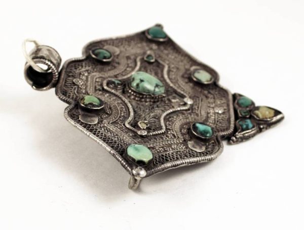 tibetan-silver-and-turquoise-belt-buckle